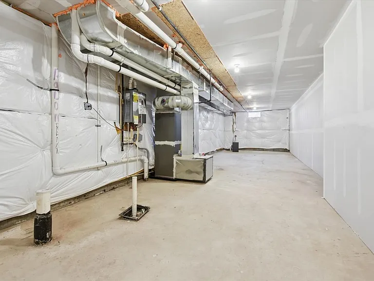 Full Basement