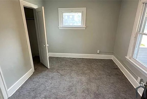 4th image of 10413 Parkview Ave
