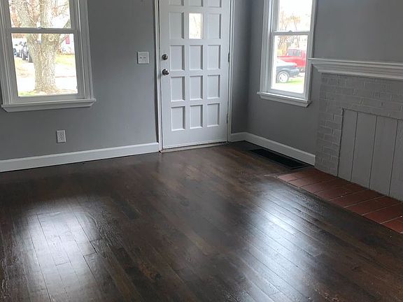 2nd image of 527 S Napoleon Ave