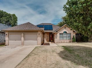 9925 Fox Fair Holw, Midwest City, OK 73130