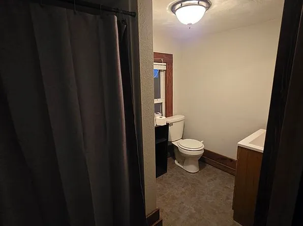 17609 Dales Ford Rd, Scotch Grove, IA 52310
