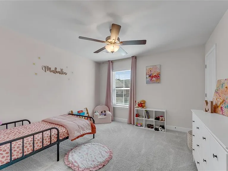 624 Spadina Rd — Photo 27