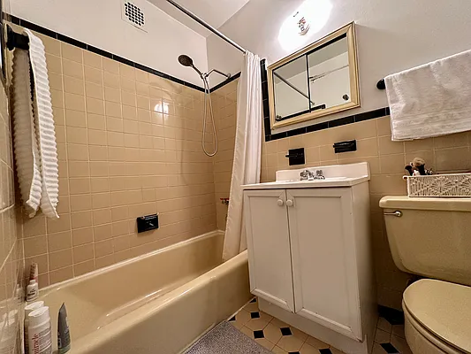 Rented by Building Equity Real Estate LLC | media 10