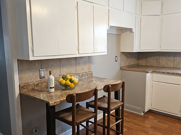 5th image of 3015 Avenue S