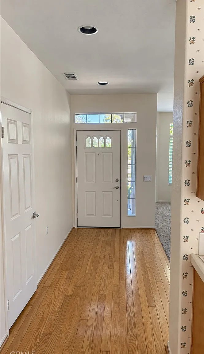 2 bed, 1269 sqft, $2,500 — Photo 3