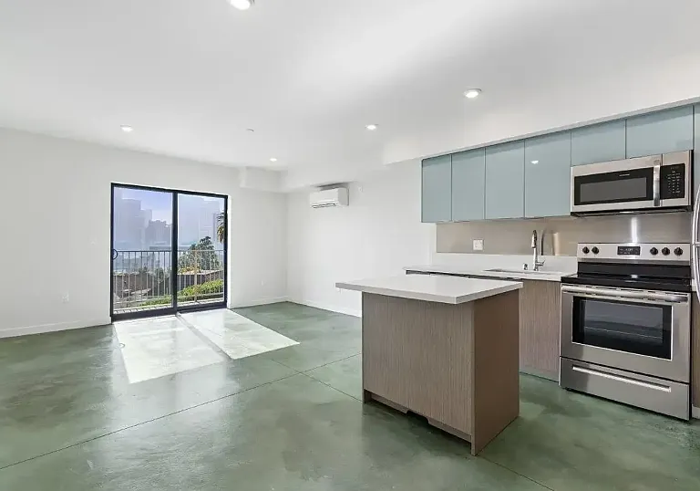 511 Micheltorena St — Photo 12