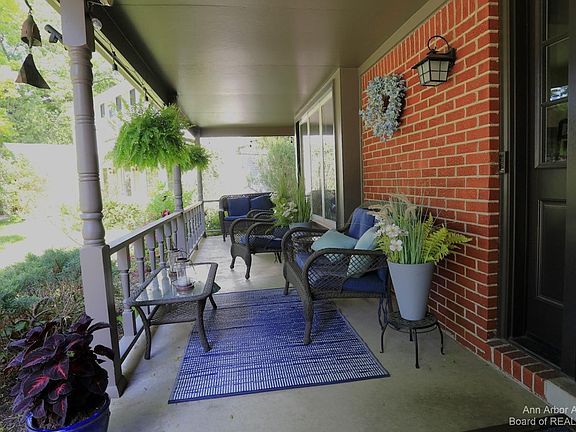 2nd image of 3480 Brentwood Ct