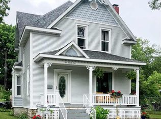 131 1st Ave S, Escanaba, MI 49829