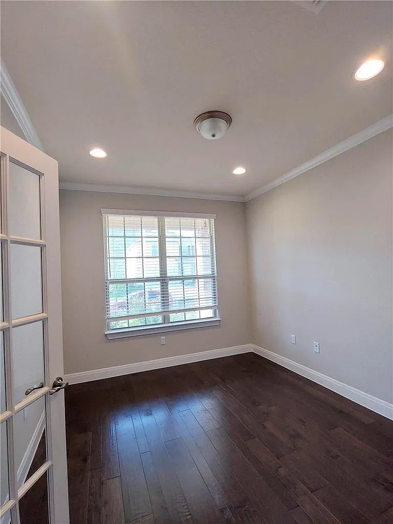 4 bed, 3.5 bath, 3086 sqft, $3,200 — Photo 3