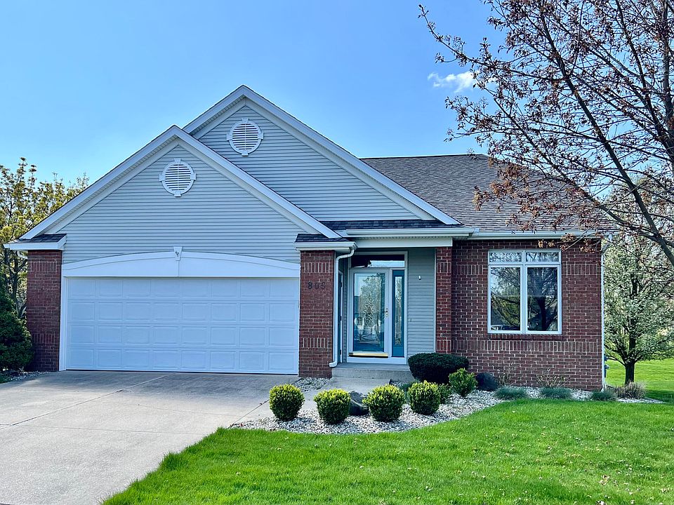 1st image of 805 Holly Creek Dr