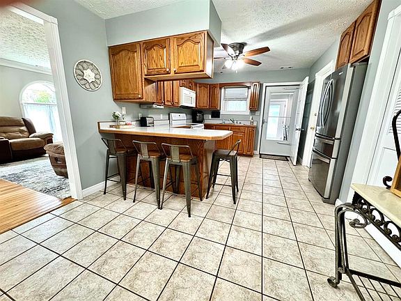 4th image of 5412 Dee Acres Dr