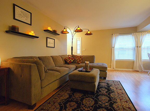 3rd image of 104 Brookwood Ct