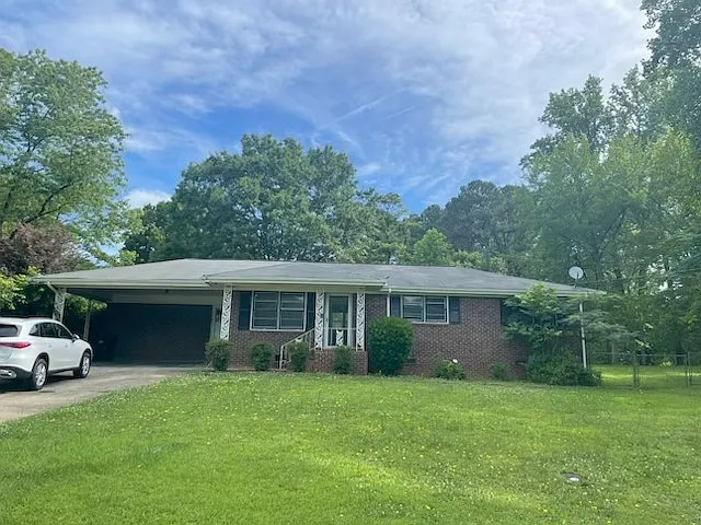 3950 Hubert Dr — Photo 1