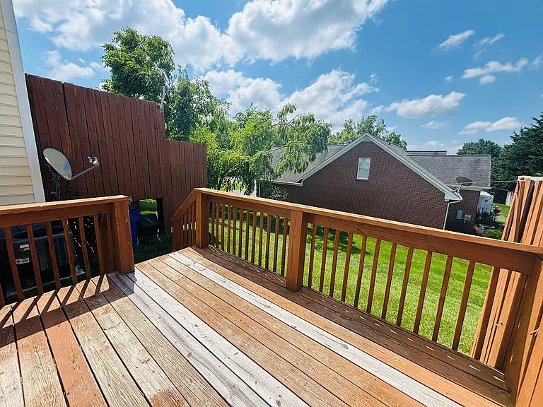 1626 Providence Blvd — Photo 8