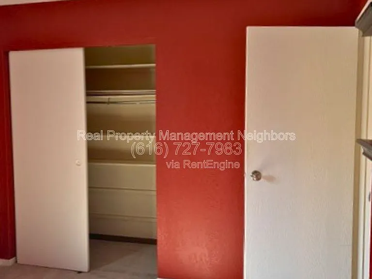 4326 Norman Dr SE — Photo 17