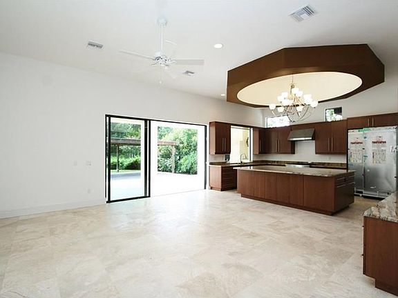4th image of 8986 Crichton Wood Dr