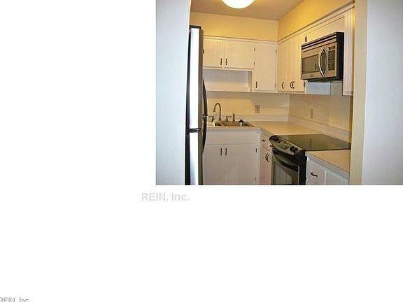 4th image of 161 Windsor Castle Dr APT A