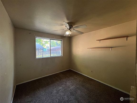 4th image of 1108 4th St SE