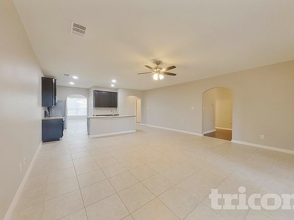 3rd image of 714 Shady Meadow Ln
