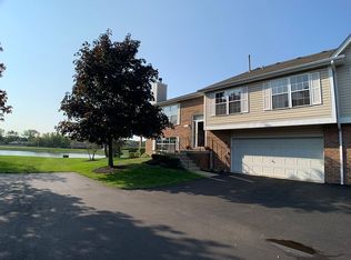 19783 Cambridge Dr, Mokena, IL 60448