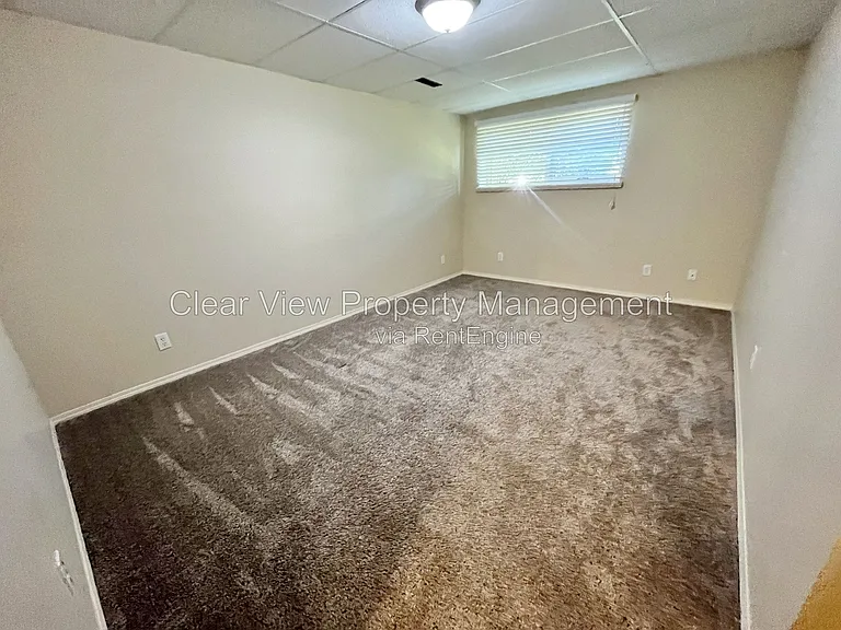 14 Princeton Cres W — Photo 26