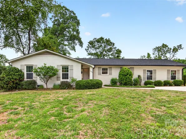 4023 Firethorne Rd, Charlotte, NC 28205