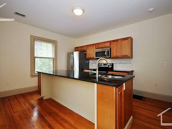 2nd image of 58 Englewood Ave #2RK