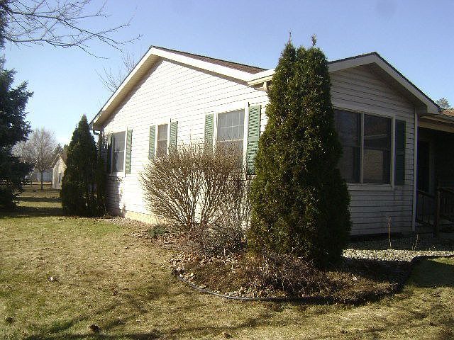 2nd image of 1565 W Valley Rd