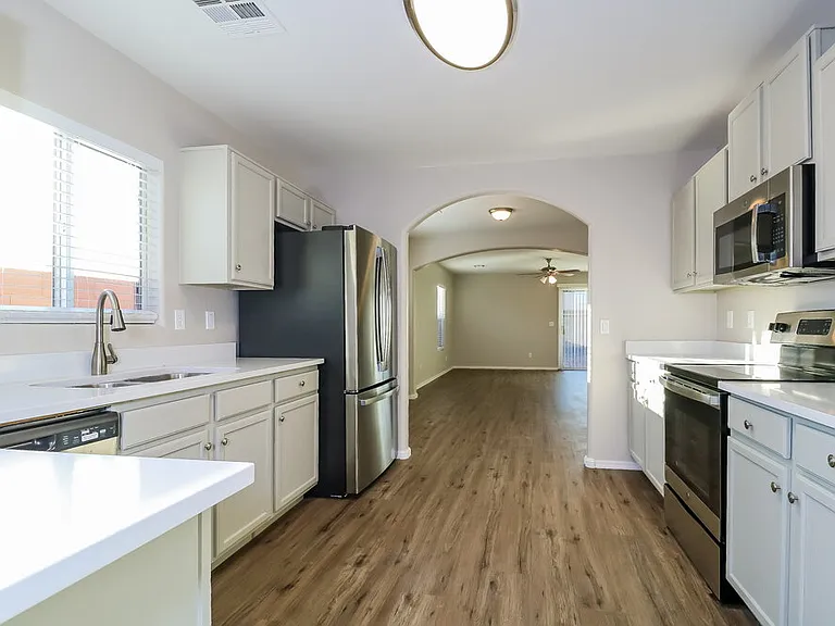 25213 W Cranston Pl — Photo 8