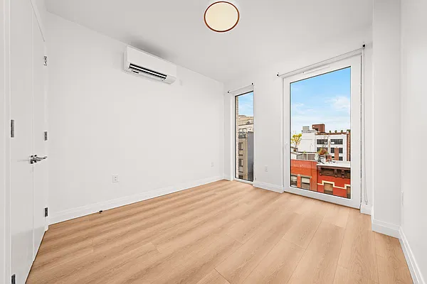 Bedroom, photo 3