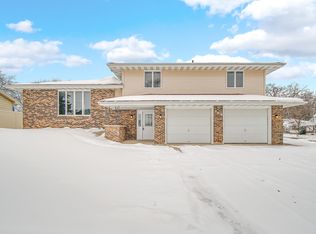 308 King Henry Dr, Schererville, IN 46375