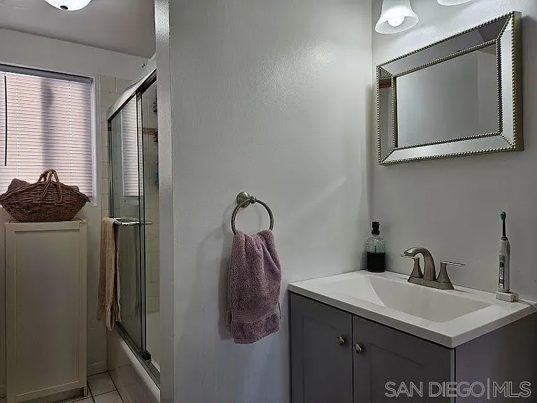 4076 Manzanita Dr — Photo 12