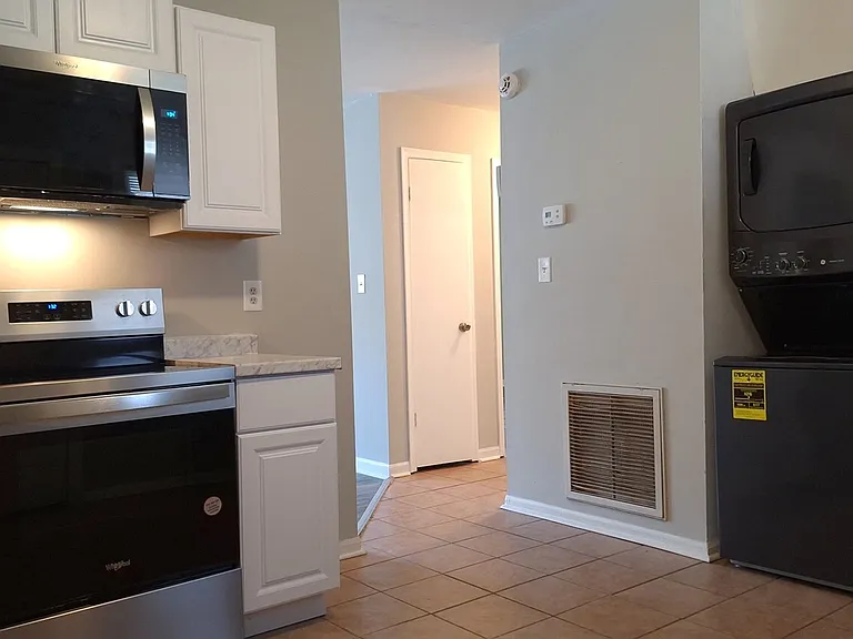 2429 Arkansas Ave — Photo 3