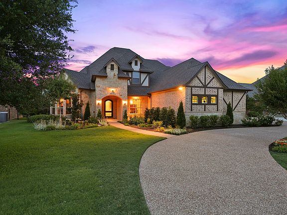2nd image of 3216 Club View Dr