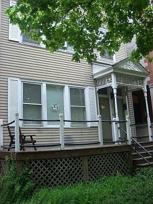 1st image of 1138 W Wolfram St #1
