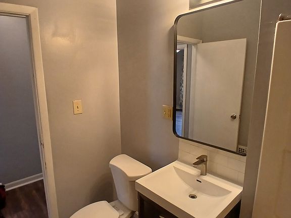 5th image of 83 Franklin St #3
