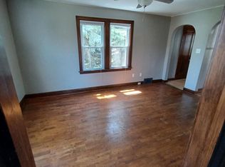 121 Gruenwald Ave, Neenah, WI 54956