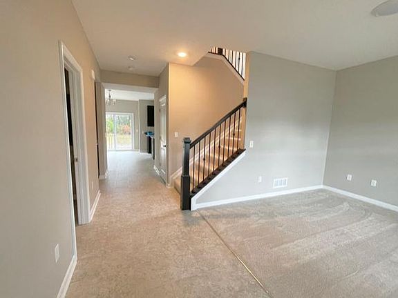 5th image of 7160 Blackwell Dr