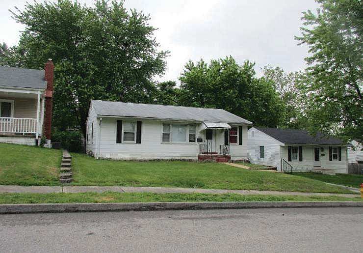1st image of 9425 Romaine Ave