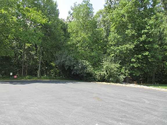 2nd image of 106 Vinita Way