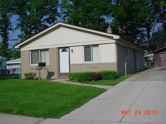 1st image of 27735 Townley Ave