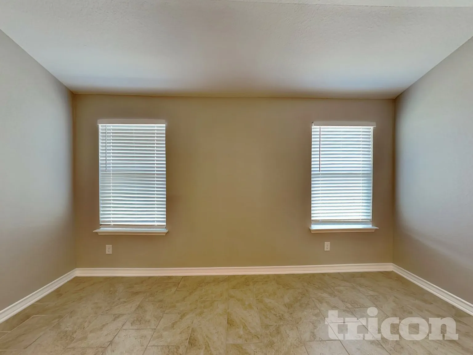 1635 Tree Run San Antonio TX — Photo 3