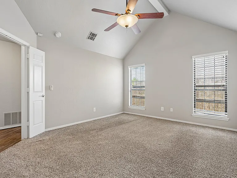 1809 Courtney Ln — Photo 36