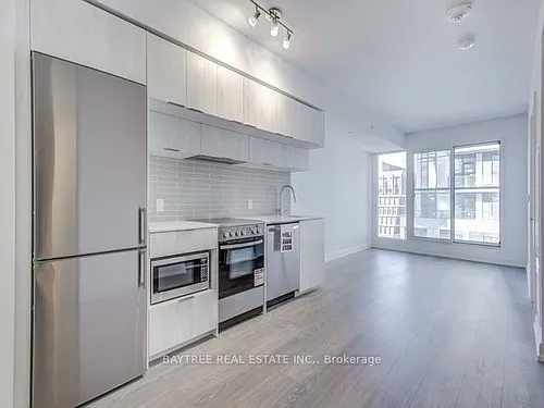 181 Dundas St E Photo 1