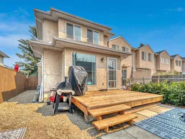 31 A N Green Meadow Cres, Strathmore, AB T1P 1H4