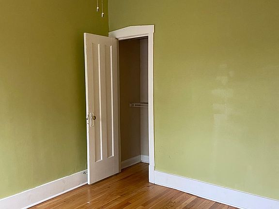 5th image of 61 Chicago Ave APT 1