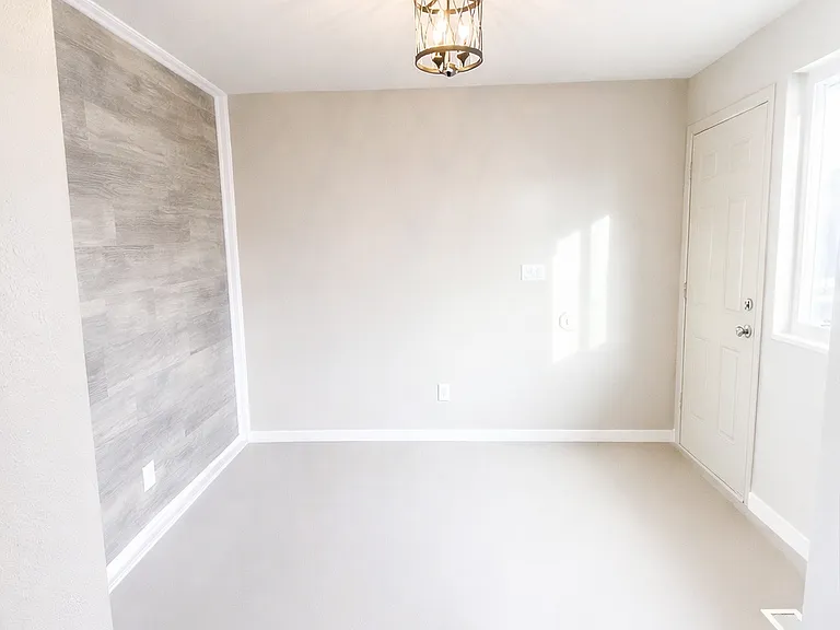 373 Lakewood Dr — Photo 16