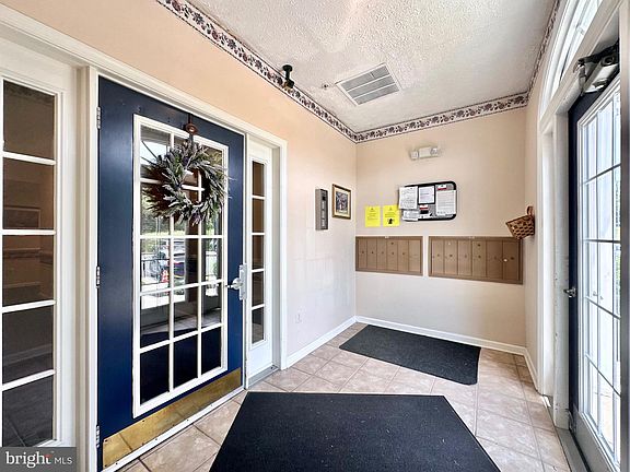 4th image of 105 Sunshine Ct Unit K