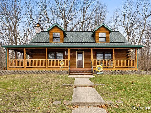 3rd image of 2754 Wonderland Dr