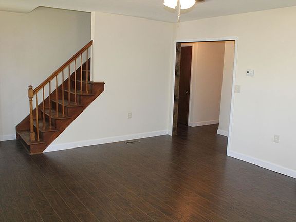 3rd image of 1015 W Mountain Ave